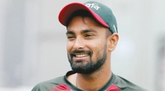 রিভিউয়ে লিটন দাসের কীর্তি  