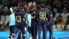 ইংল্যান্ডকে হারিয়ে সিরিজে সমতায় শ্রীলঙ্কা