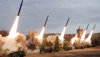 এবার কাতারের মার্কিন ঘাঁটিতে ক্ষেপণাস্ত্র হামলা চালালো ইরান