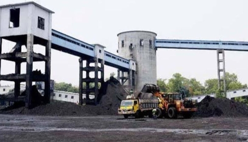 পার্বতীপুরে বড়পুকুরিয়ায় কয়লা খনির স্তূপে ধস