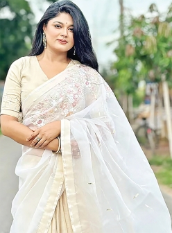 আমি কাজ খুঁজি না, কাজ আমাকে খুঁজে নিক  