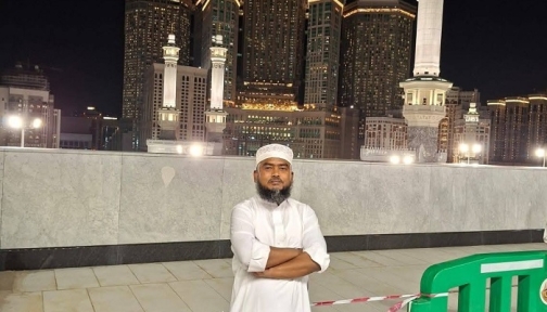 মক্কা থেকে ঠাকুরগাঁওবাসীকে ঈদের শুভেচ্ছা জানালেন দেলাওয়ার হোসেন